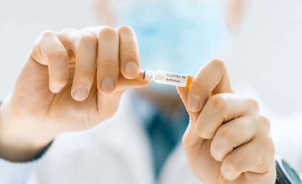 Quels sont les exercices de renforcement pour prévenir les blessures liées à la course à pied chez la femme?